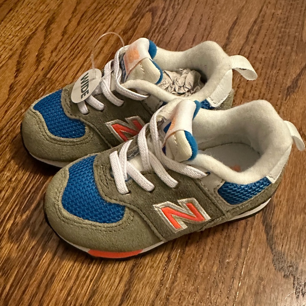 Infant new balance never worn tags on NWT